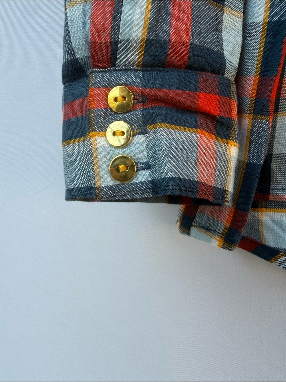 Kensie Plaid Half Zip Popover Blouse Red Navy Hi-Low Long Sleeve Medium NWOT - Picture 2 of 5